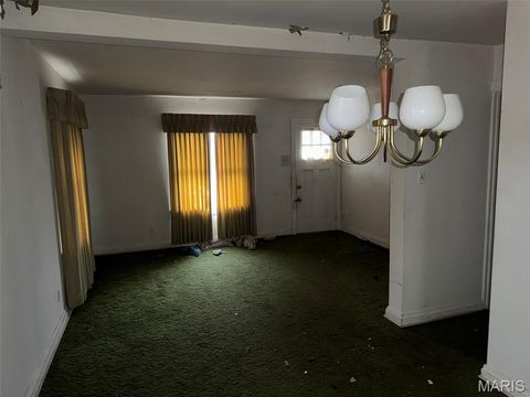 Tiny photo for 615 Cornell Avenue, Webster Groves, MO 63119 (MLS # 25078538)