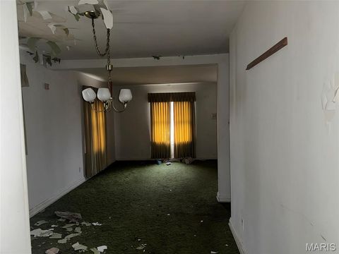 Tiny photo for 615 Cornell Avenue, Webster Groves, MO 63119 (MLS # 25078538)