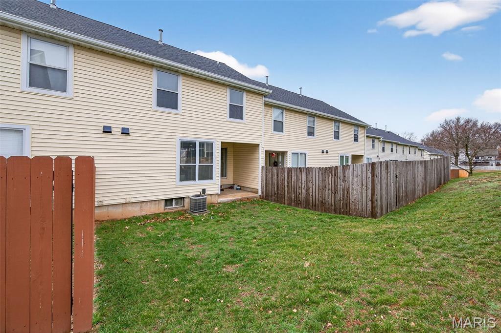 Spring Hill Farm Condo 11th - Residential