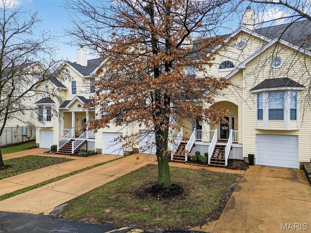 Spring Hill Farm Condo 11th - Residential