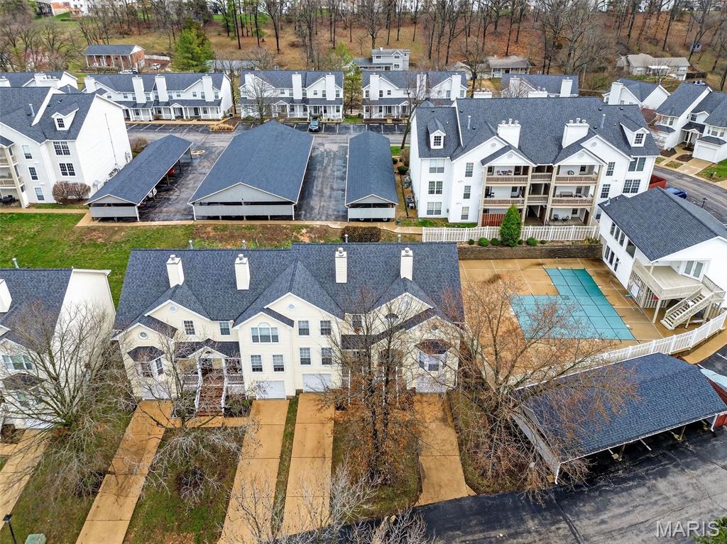 Spring Hill Farm Condo 11th - Residential