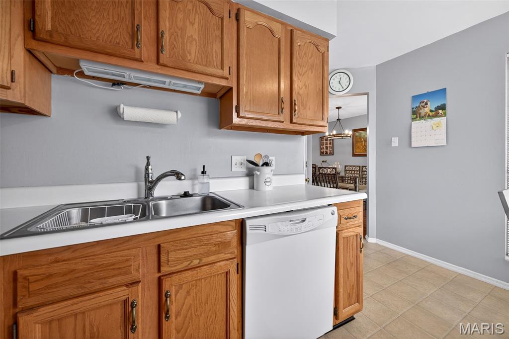 Spring Hill Farm Condo 11th - Residential