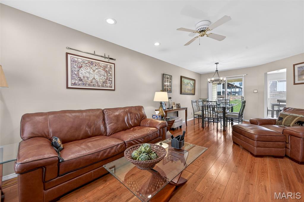 Spring Hill Farm Condo 11th - Residential