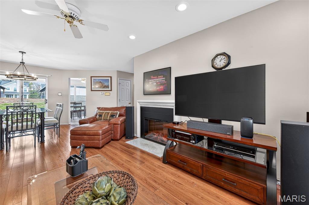 Spring Hill Farm Condo 11th - Residential