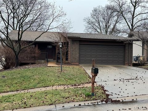 2181 Cherrycove Court Maryland Heights MO 63043