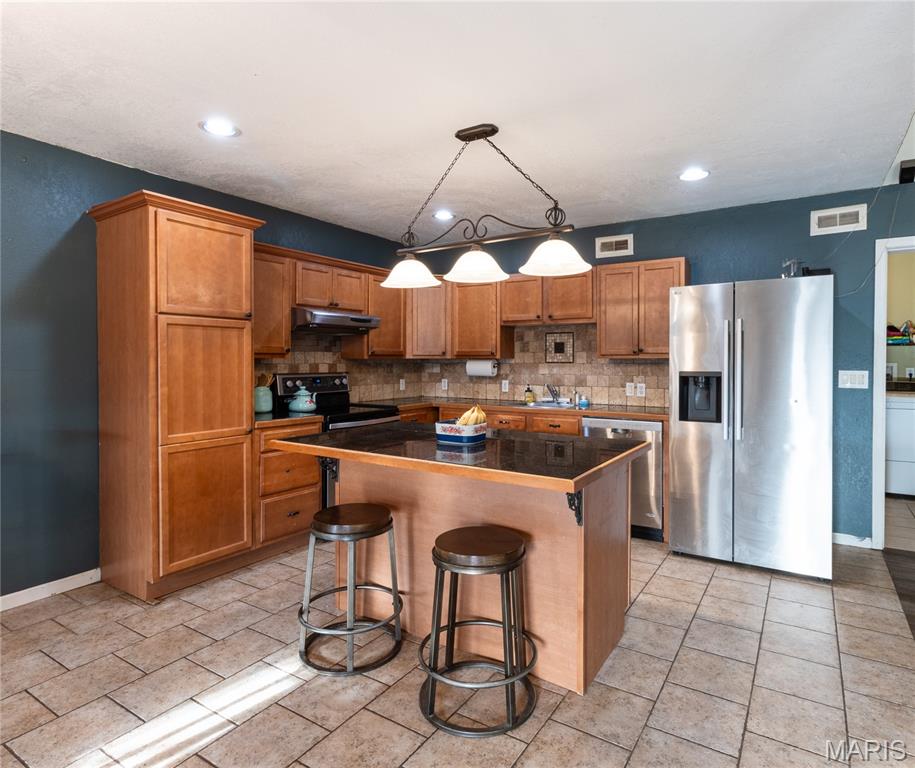 Country - Residential