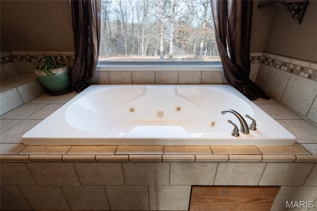 Country - Residential