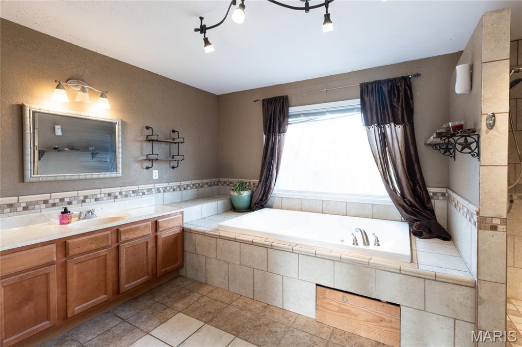 Country - Residential