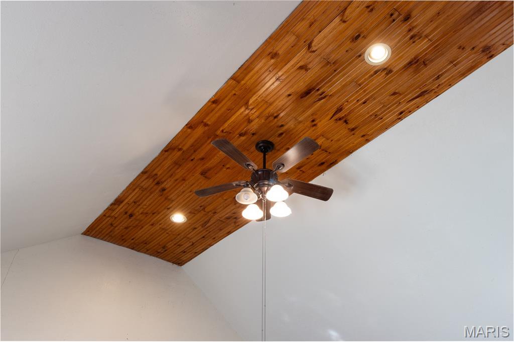 Country - Residential