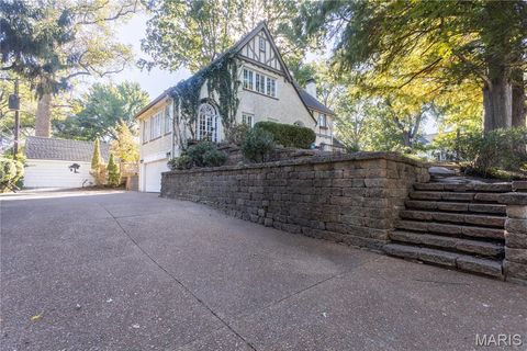 Tiny photo for 200 Blackmer Place, Webster Groves, MO 63119 (MLS # 25069273)