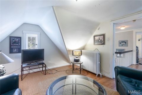 Tiny photo for 200 Blackmer Place, Webster Groves, MO 63119 (MLS # 25069273)