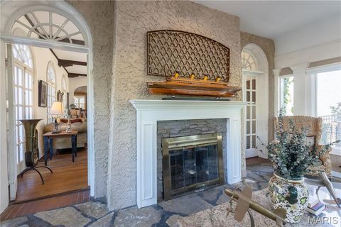 Tiny photo for 200 Blackmer Place, Webster Groves, MO 63119 (MLS # 25069273)