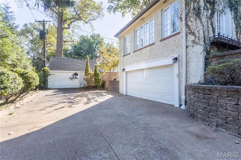 Tiny photo for 200 Blackmer Place, Webster Groves, MO 63119 (MLS # 25069273)