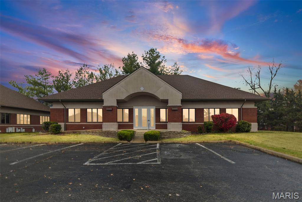 16 Bronze Pointe Boulevard