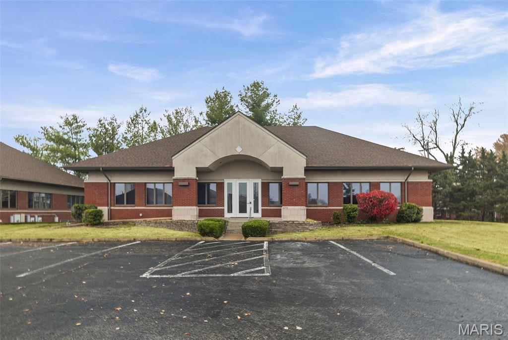 16 Bronze Pointe Boulevard