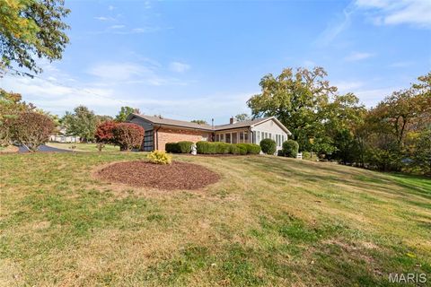 Tiny photo for 13 Balcon Estates Est, Creve Coeur, MO 63141 (MLS # 25071000)