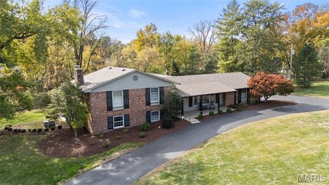 13 Balcon Estates Creve Coeur MO 63141