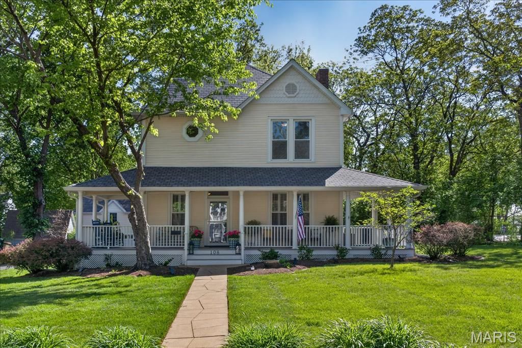 Photo of 108 N Old Orchard Avenue, Webster Groves, MO 63119 (MLS # 26024040)