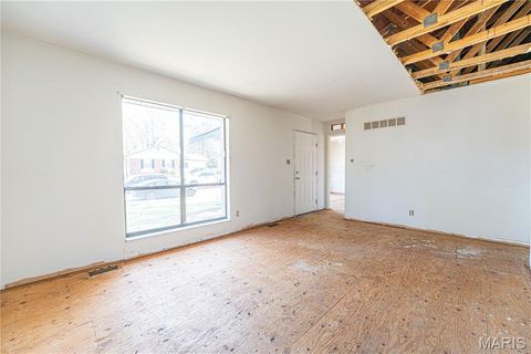 Tiny photo for 937 Napoli Drive, Ballwin, MO 63021 (MLS # 26021433)