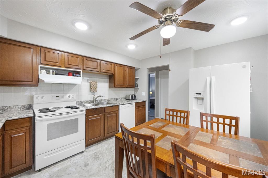 John F McDermotts Meadowbrook - Residential