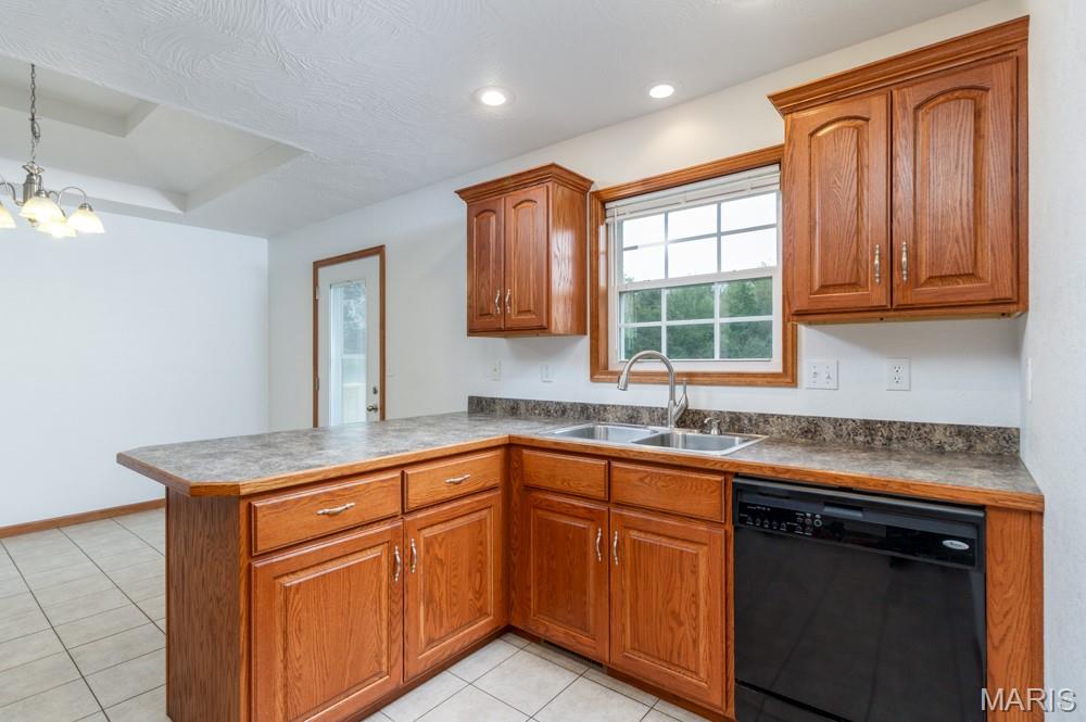 NORTH OAKS - Residential