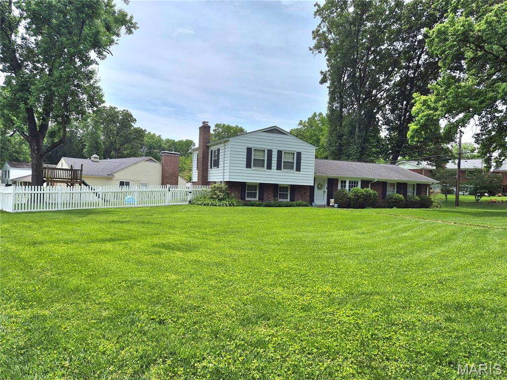 952 Bridgeport Drive