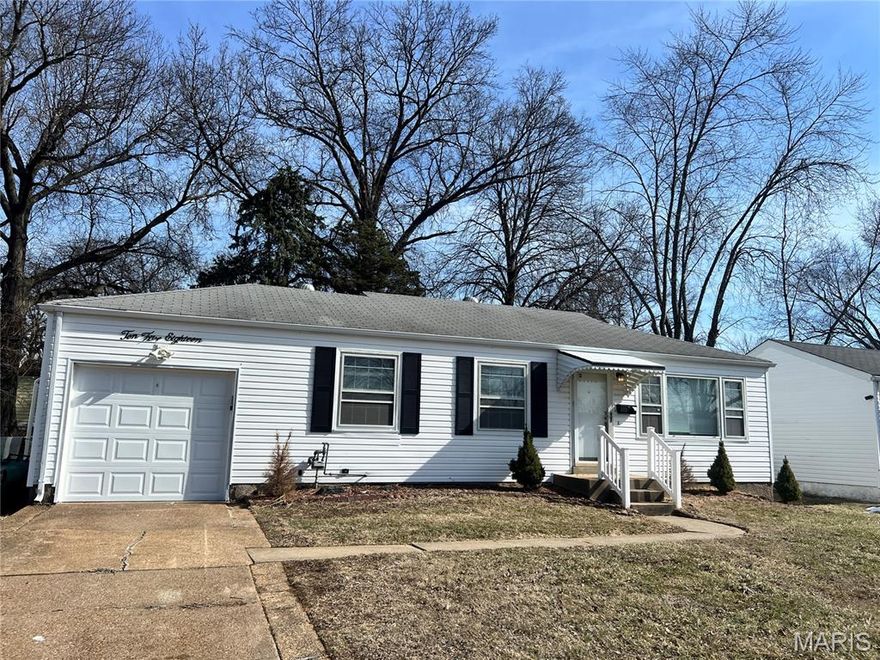 This 3-bedroom, Bellefontaine ranch features 1206 sq ft of finished area on the main floor along with a 1 car garage. Home has been totally renovated-fresh paint, new deluxe LVT flooring in the living room and dining room, remaining hardwood has been refreshed and rejuvenated, remodeled kitchen including new cabinets, granite countertop, custom backsplash, stainless appliances, deluxe faucet, and undermount sink, new lights and ceiling fans, remodeled bathroom including custom tile tub surround, new toilet, vanity and mirror, and much more!