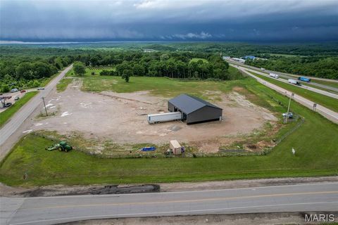 Photo of 28961 Route 66, Lebanon, MO 65536 (MLS # 26030872)