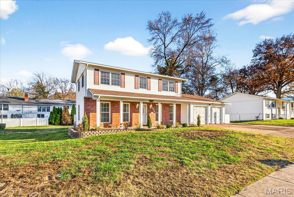 St Louis, Missouri 63146, United States, 4 Bedrooms Bedrooms, ,3 BathroomsBathrooms,Residential,Active,250382