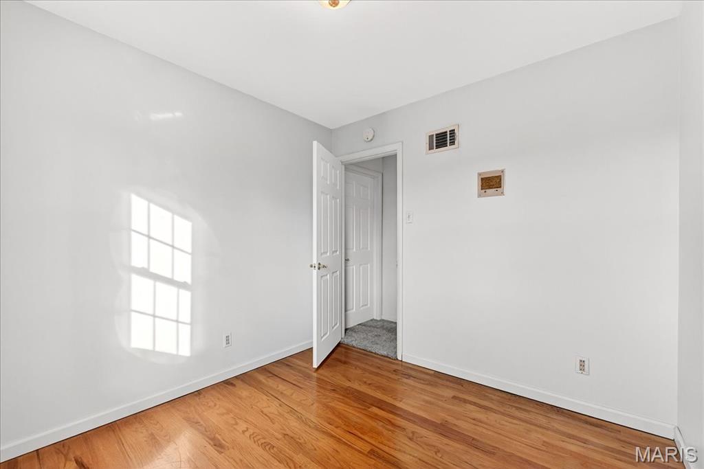 St Louis, Missouri 63146, United States, 4 Bedrooms Bedrooms, ,3 BathroomsBathrooms,Residential,Active,250382