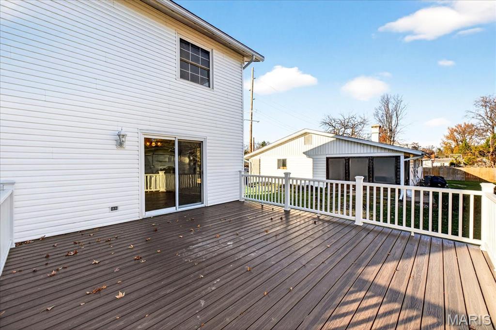 St Louis, Missouri 63146, United States, 4 Bedrooms Bedrooms, ,3 BathroomsBathrooms,Residential,Active,250382