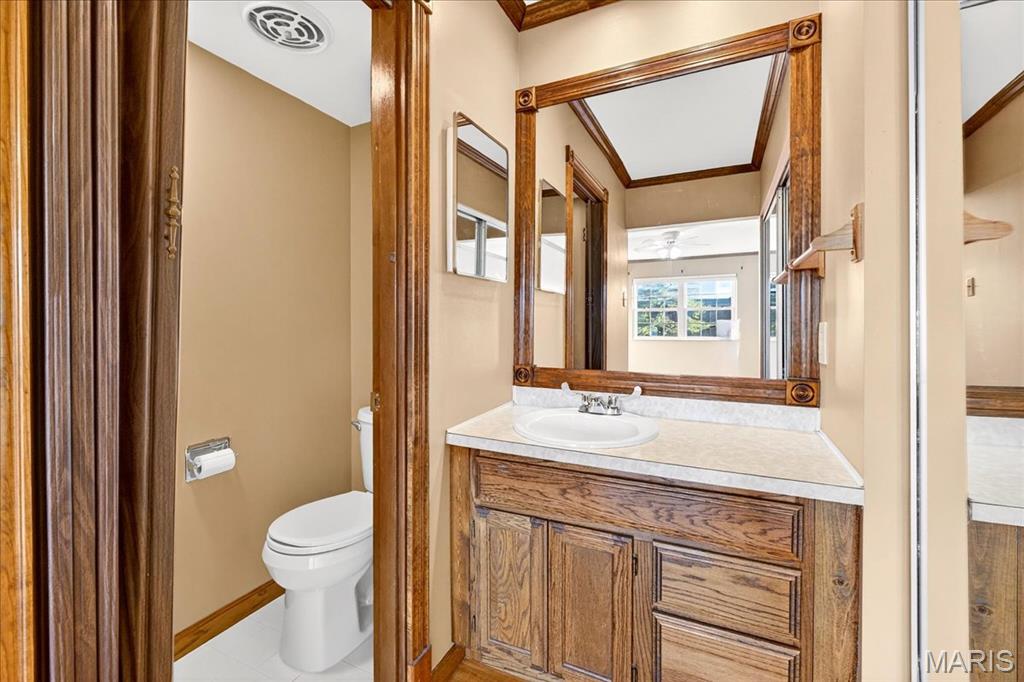 St Louis, Missouri 63146, United States, 4 Bedrooms Bedrooms, ,3 BathroomsBathrooms,Residential,Active,250382