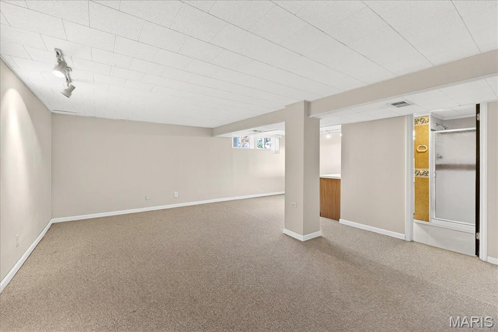 St Louis, Missouri 63146, United States, 4 Bedrooms Bedrooms, ,3 BathroomsBathrooms,Residential,Active,250382