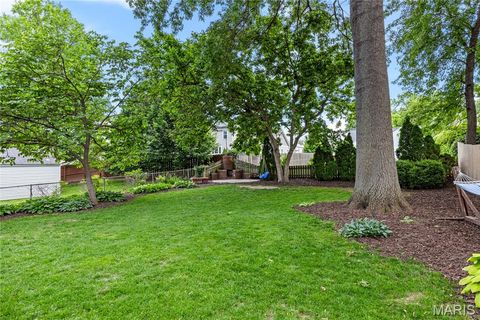 Tiny photo for 920 Chelsea Avenue, Glendale, MO 63122 (MLS # 26030500)