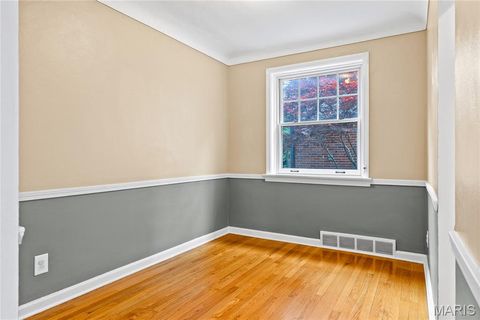 Tiny photo for 920 Chelsea Avenue, Glendale, MO 63122 (MLS # 26030500)