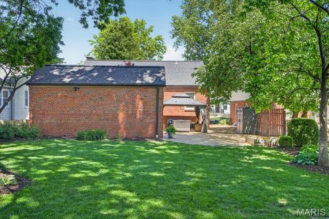 Tiny photo for 920 Chelsea Avenue, Glendale, MO 63122 (MLS # 26030500)