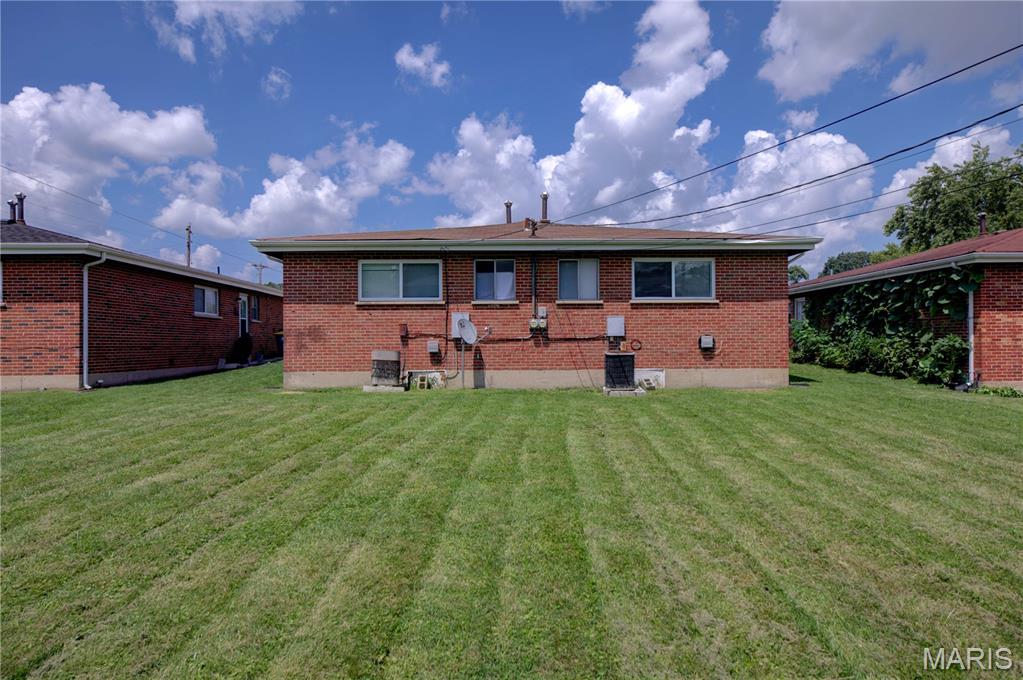 Holiday Estate - Residential Lease