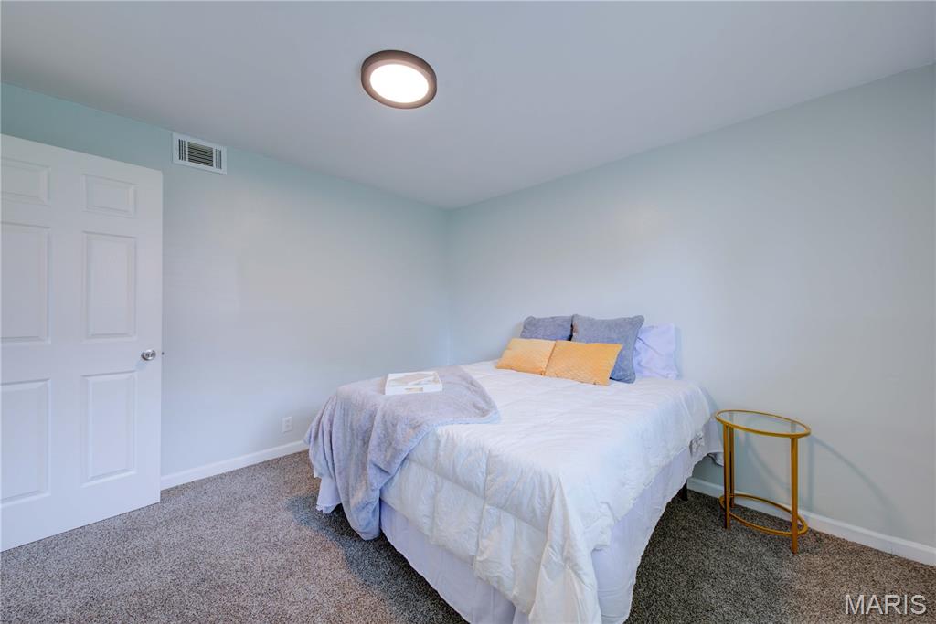 Holiday Estate - Residential Lease