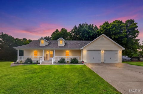 Tiny photo for 306 Waggoner Boulevard, Elsberry, MO 63343 (MLS # 26052158)