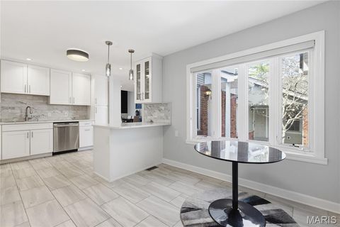 Tiny photo for 957 N Spoede Road, Creve Coeur, MO 63146 (MLS # 26013944)