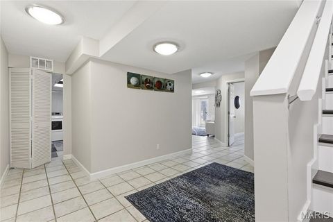 Tiny photo for 957 N Spoede Road, Creve Coeur, MO 63146 (MLS # 26013944)