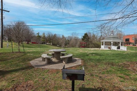 Tiny photo for 957 N Spoede Road, Creve Coeur, MO 63146 (MLS # 26013944)