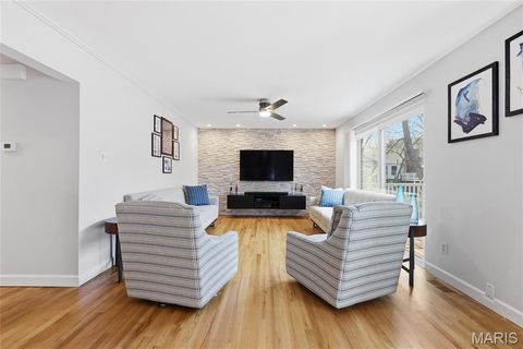 Tiny photo for 957 N Spoede Road, Creve Coeur, MO 63146 (MLS # 26013944)