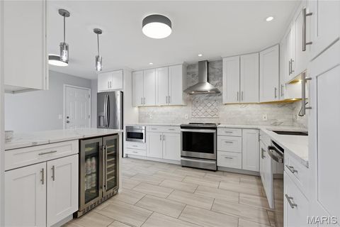 Tiny photo for 957 N Spoede Road, Creve Coeur, MO 63146 (MLS # 26013944)