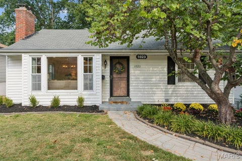 Photo of 1023 Woodbine Drive, Crestwood, MO 63126 (MLS # 26056877)