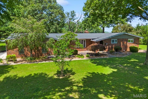 Photo of 1 Tanbark Drive, New Baden, IL 62265 (MLS # 26037130)