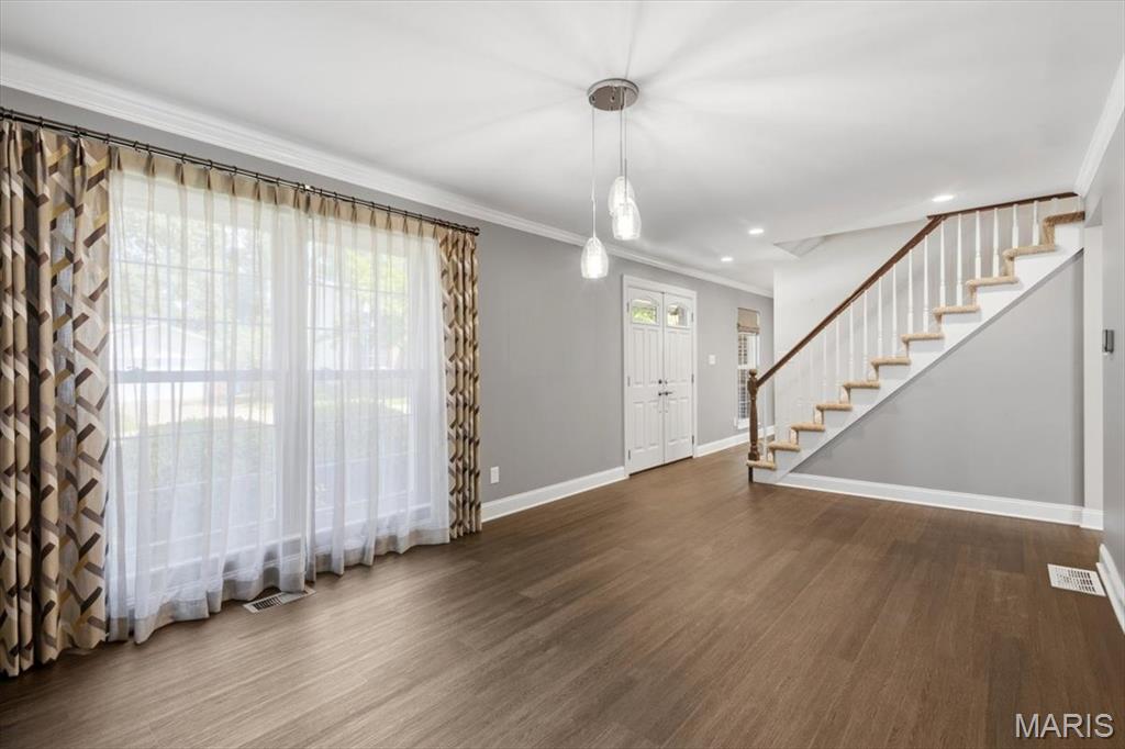 1743 Goldenhorn Court