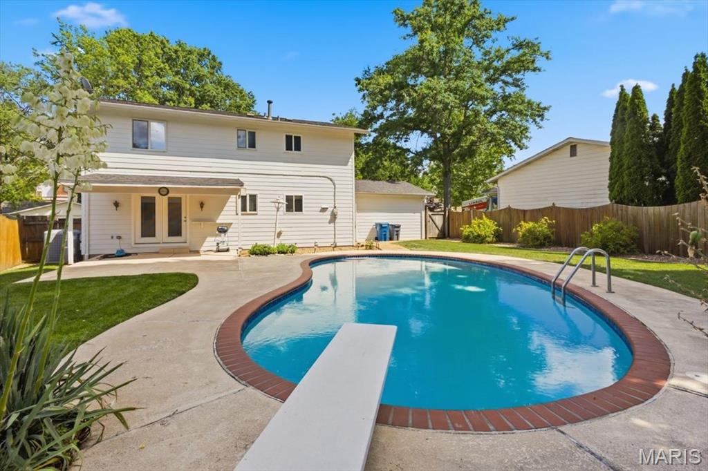1743 Goldenhorn Court