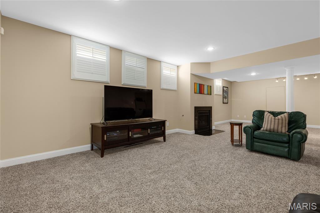 Nooning Tree - Residential