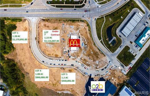 Photo of 4 Wentzville Parkway, Wentzville, MO 63385 (MLS # 26006382)